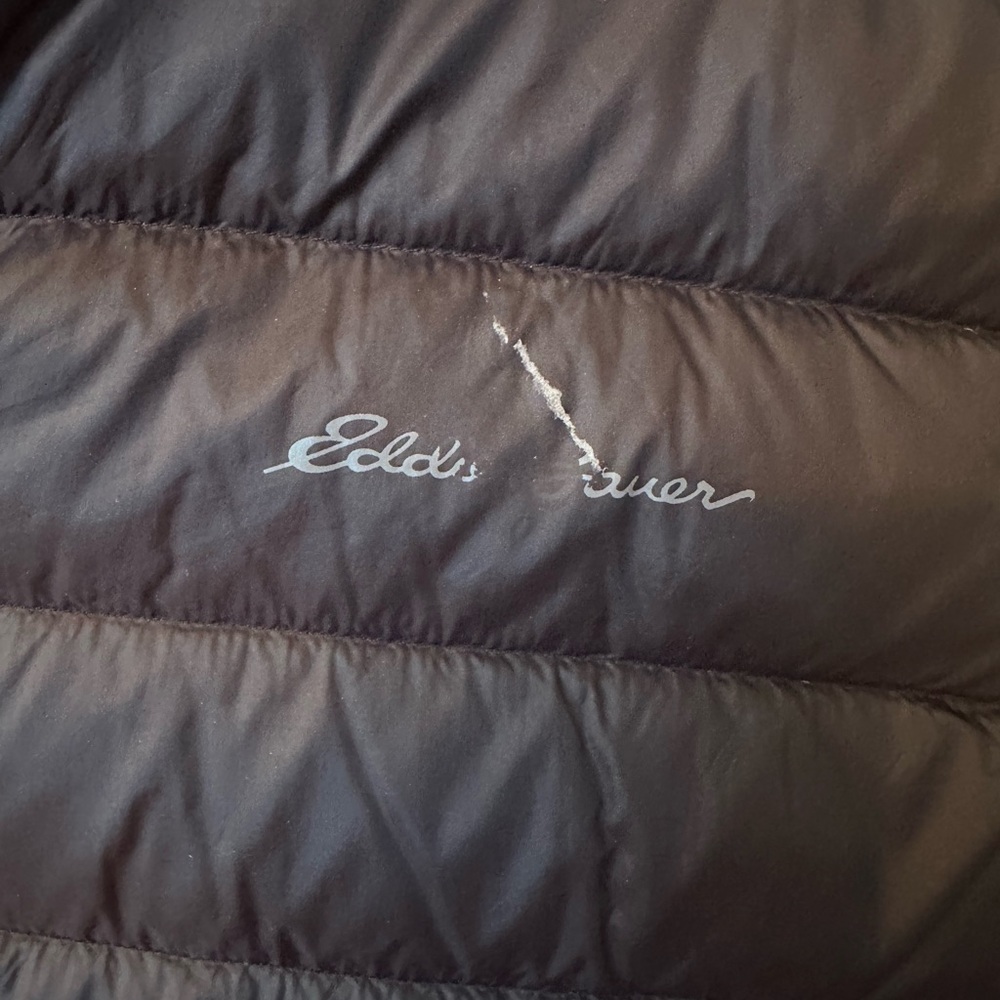 Eddie Bauer 💙 Men's CirrusLite Down Vest, XL, Black, EOC (see pictures) - Picture 2 of 7